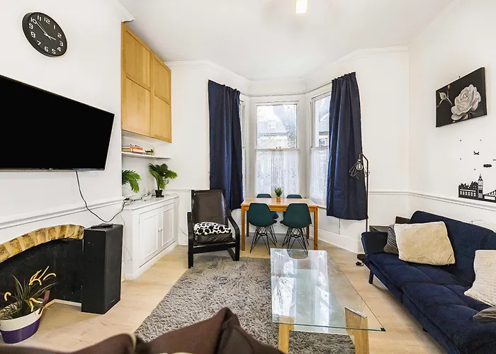 Spacious 1-Bed Near Maida Vale